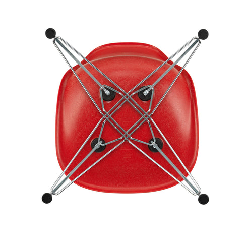 Cadeira Eames em Fibra de Vidro DSR / Base Cromada